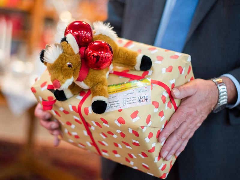 ECHT.GUT.: Weihnachtsgeschenke für bedürftige Kinder und Erwachsene