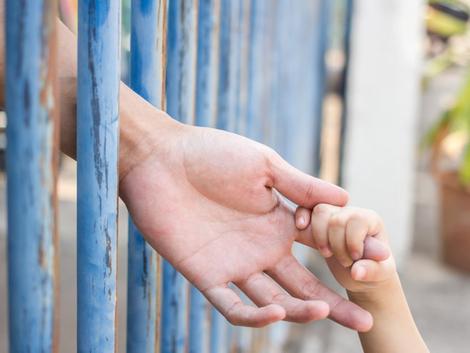 Wellenbrechen – Beratungsangebot für Kinder und Familien Inhaftierter